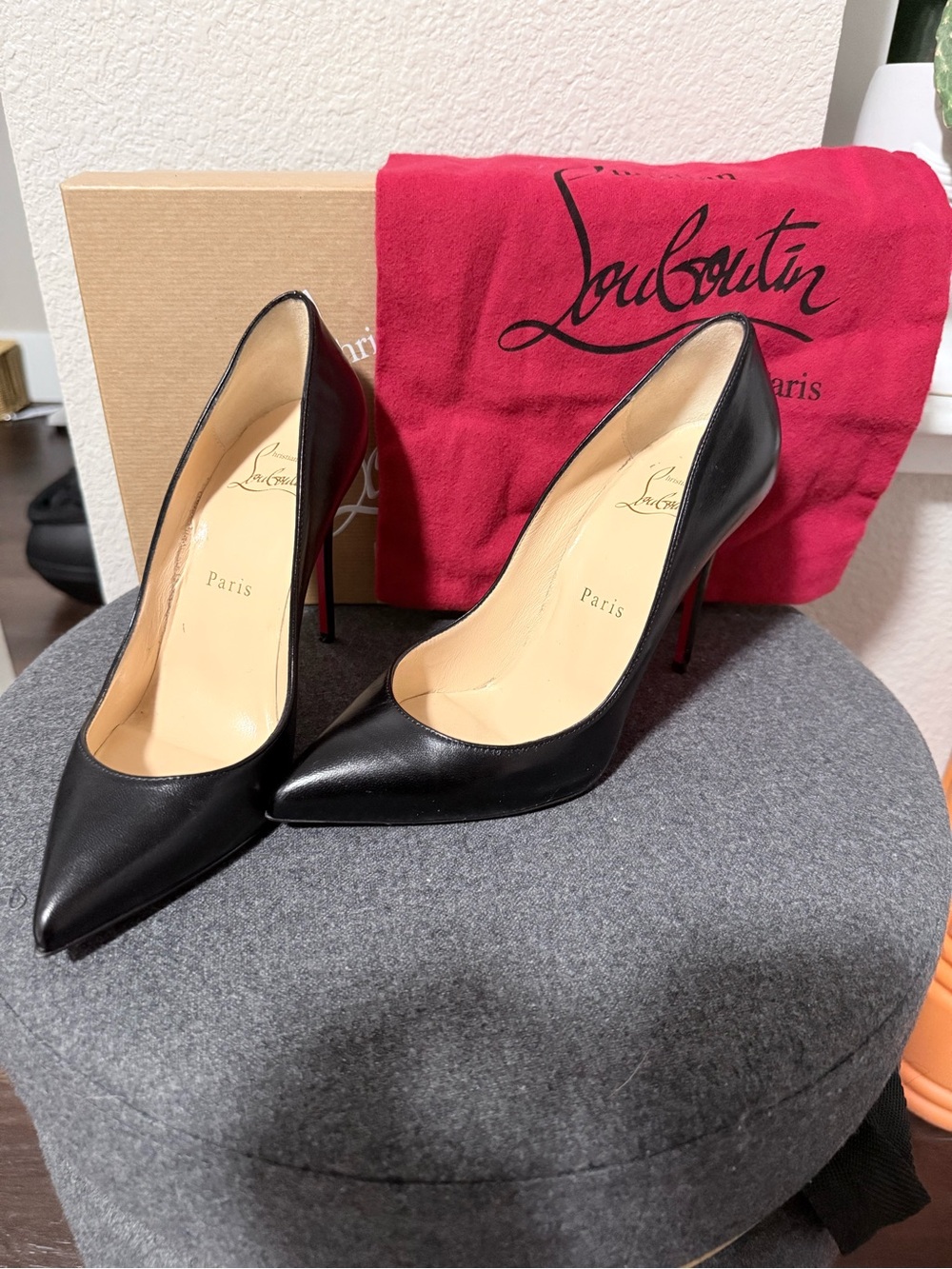 Christian Louboutin Black Leather Pointed Toe Red Bottom Heels EU 38.5 / US 8.5